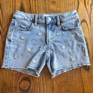 Girls Daisy Embroidered Denim Shorts 🌼